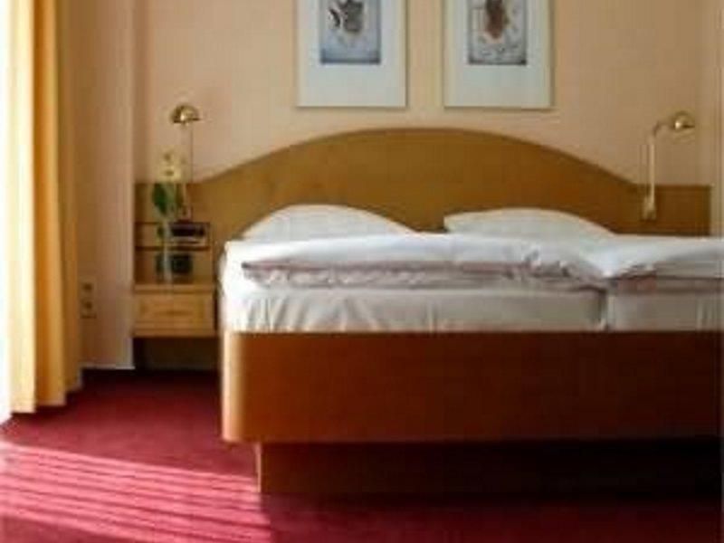 Hotel Kurfuerstendamm Am Adenauerplatz Berlin Exteriör bild